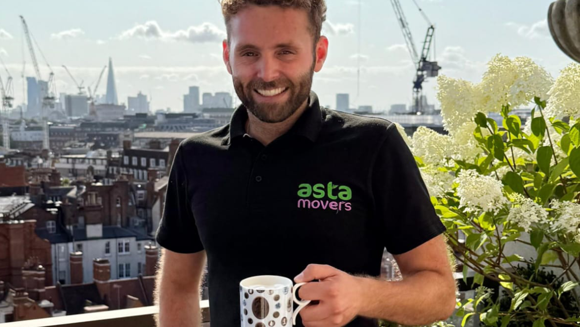 asta movers employees eating ice cream